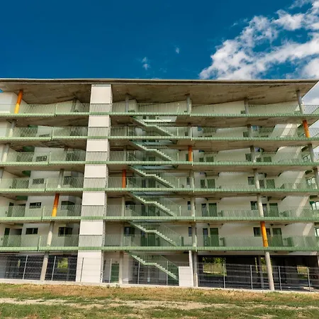 Rootsone I 1 Bedroom W Parking