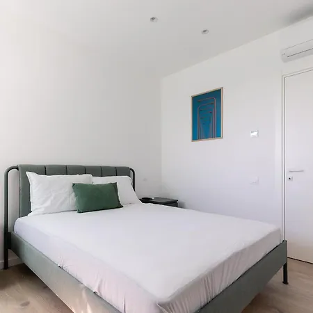 Rootsone I 1 Bedroom W Parking *