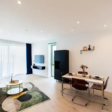 Rootsone I 1 Bedroom W Parking *